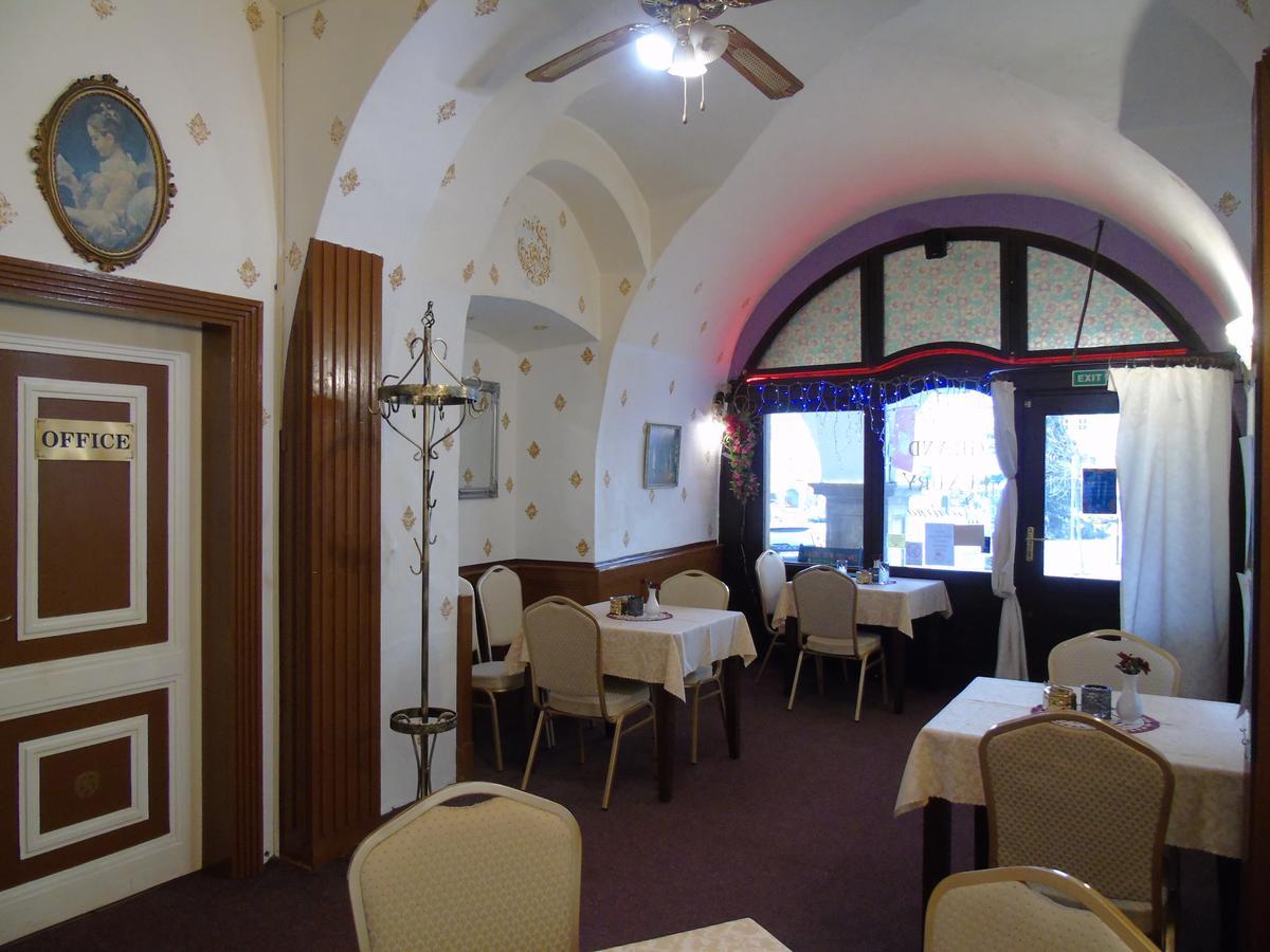 Gl Hotel Trutnov Exterior foto