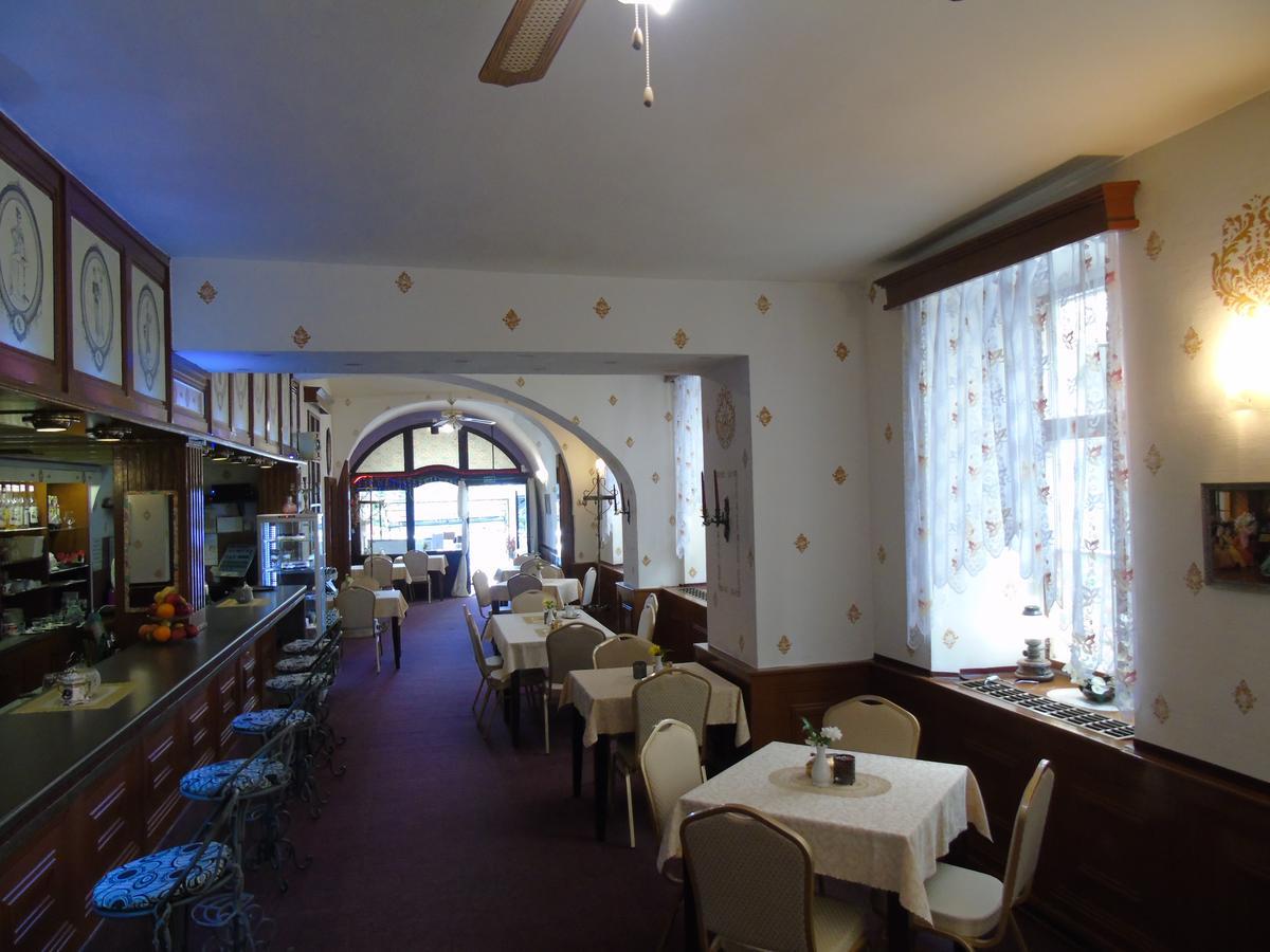 Gl Hotel Trutnov Exterior foto